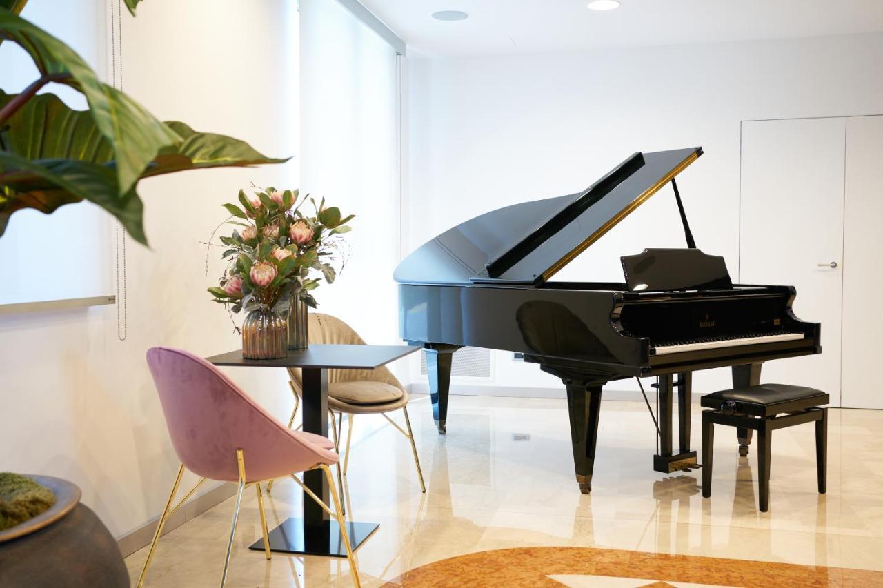 Hotel Omnia โนเวนตา ดิ ปิอาเว ภายนอก รูปภาพ