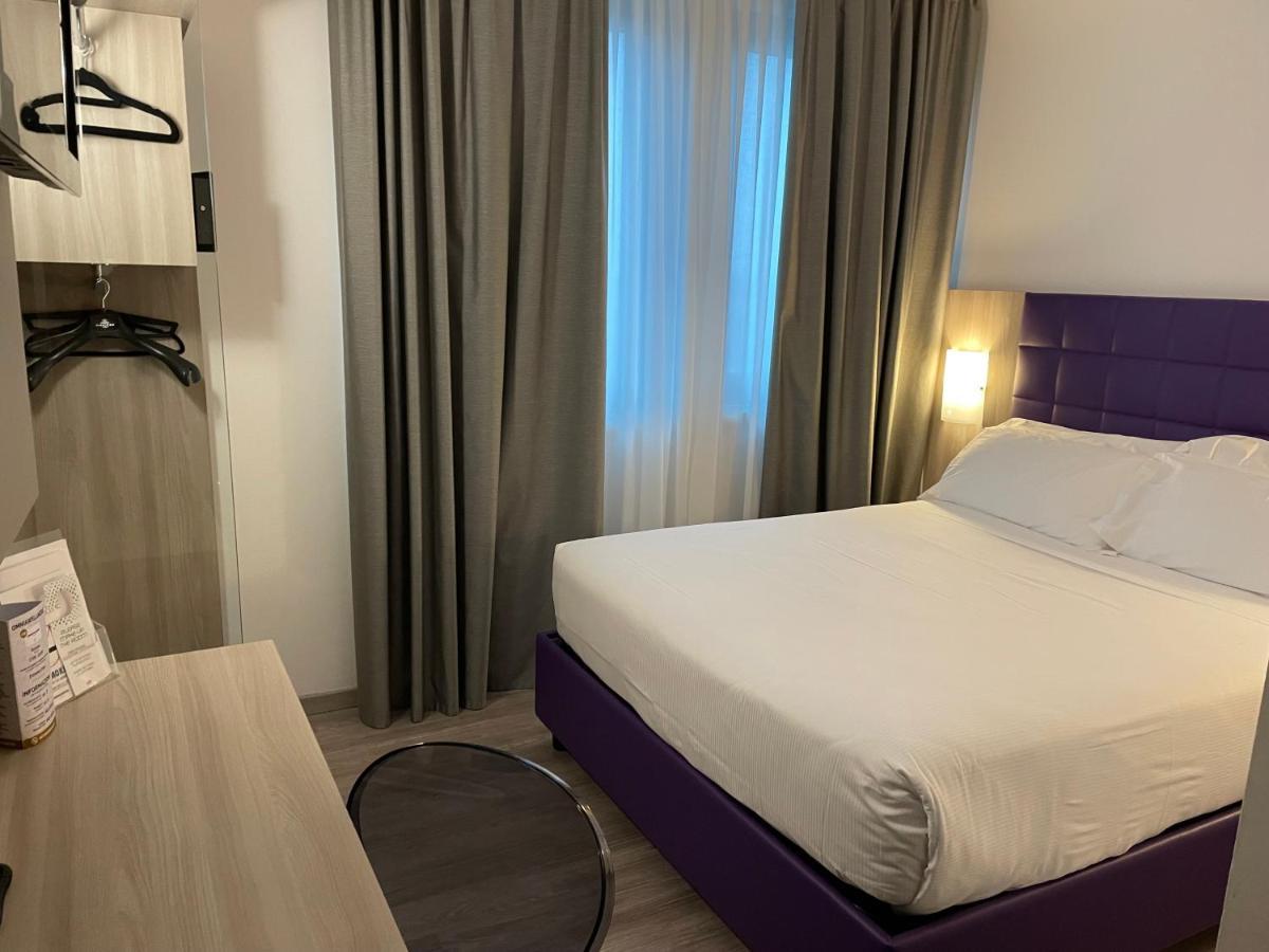 Hotel Omnia โนเวนตา ดิ ปิอาเว ภายนอก รูปภาพ