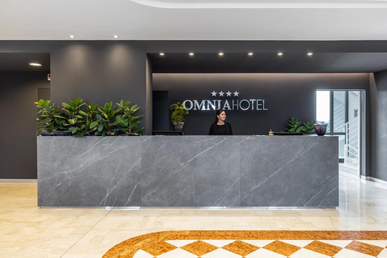 Hotel Omnia โนเวนตา ดิ ปิอาเว ภายนอก รูปภาพ